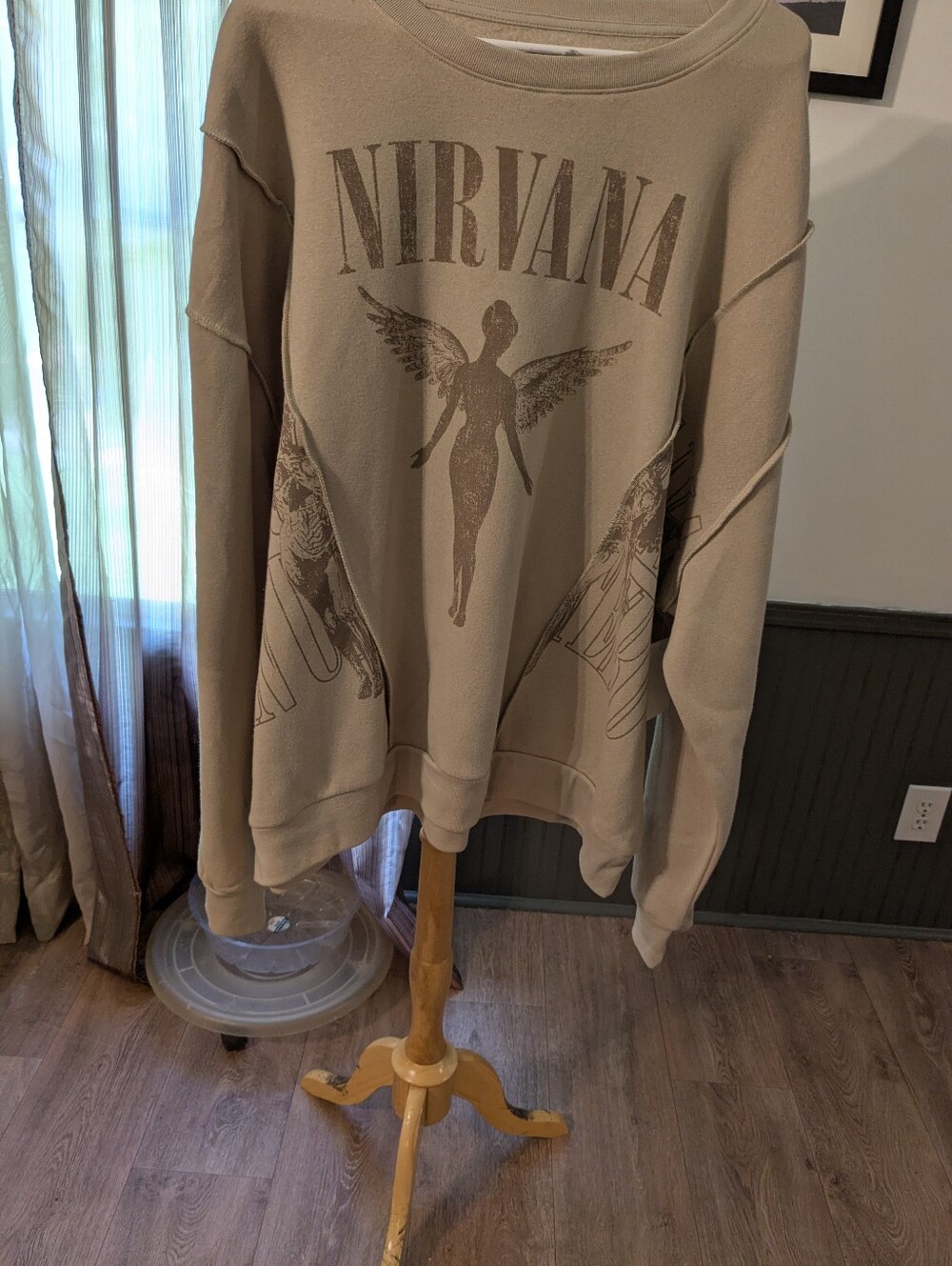 NWT NIRVANA Taupe Graphic Crewneck Sweatshirt